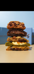 Box of 5 premium cookies